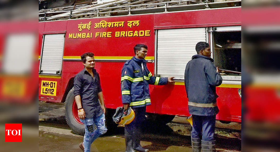 Fire breaks out at highrise building in Mumbai; no casualties reported | Mumbai News - Times of India