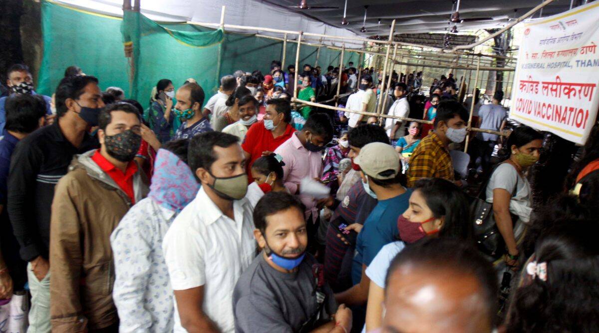 Mumbai: Trains resume for those fully jabbed, no crowding on Day 1  | Mumbai news