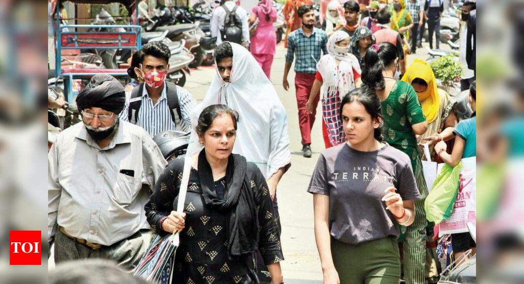 Mask rule violators have coughed up Rs 7.5 crore in fines | Gurgaon News - Times of India