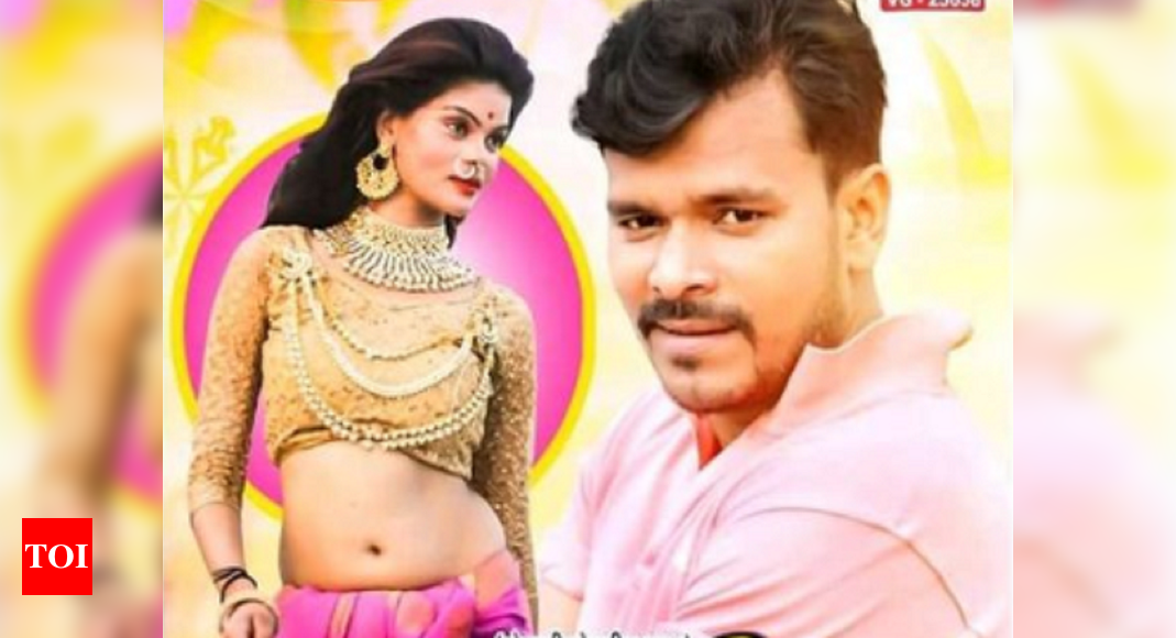 BRAND LOGOS/TOI PLUS LOGO White