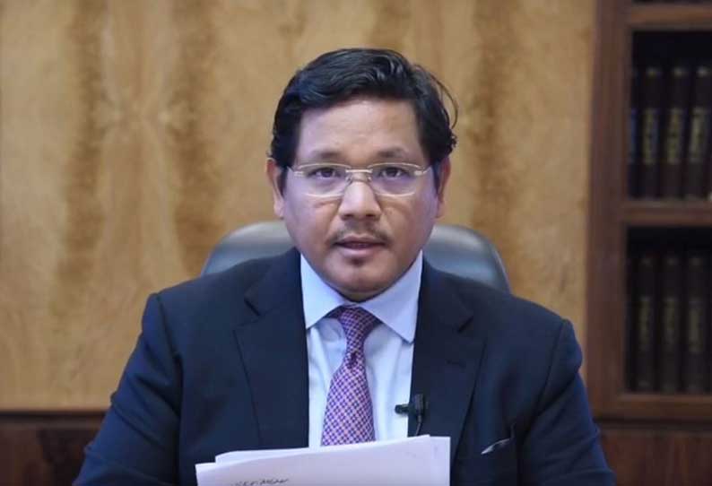 Petrol bomb blast at Meghalaya Chief Ministers house || மேகாலயா முதல் மந்திரி வீட்டில் பெட்ரோல் குண்டு வீச்சு