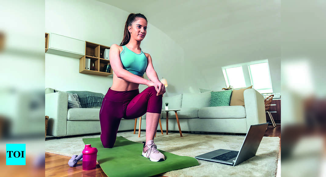 BRAND LOGOS/TOI PLUS LOGO White