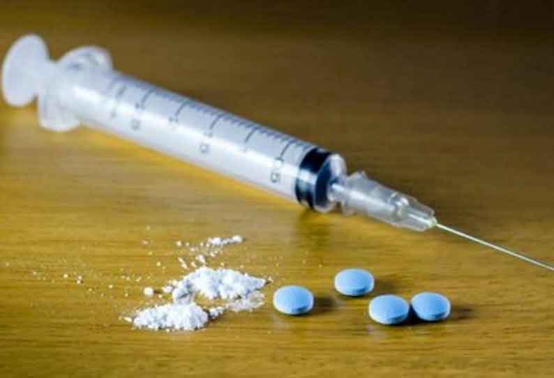 55 crore worth of drugs seized in West Bengal 4 arrested || மேற்கு வங்காளத்தில் 12.35 கிலோ போதை மாத்திரைகள் பறிமுதல்
