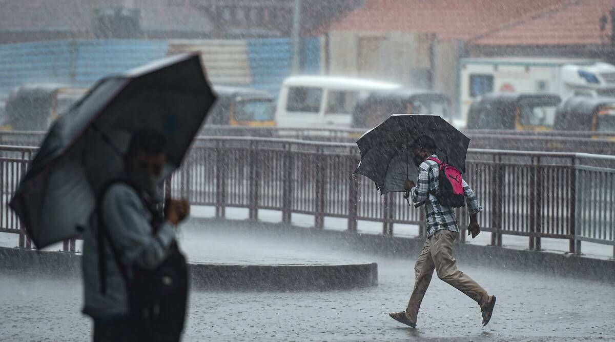 Mumbai sees rain after 15 days, heavy rain forecast for next 24 hours  | Mumbai news