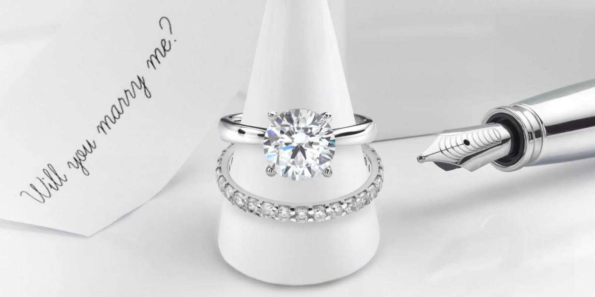 O Initial Pendant: Timeless Elegance with Personal Meaning